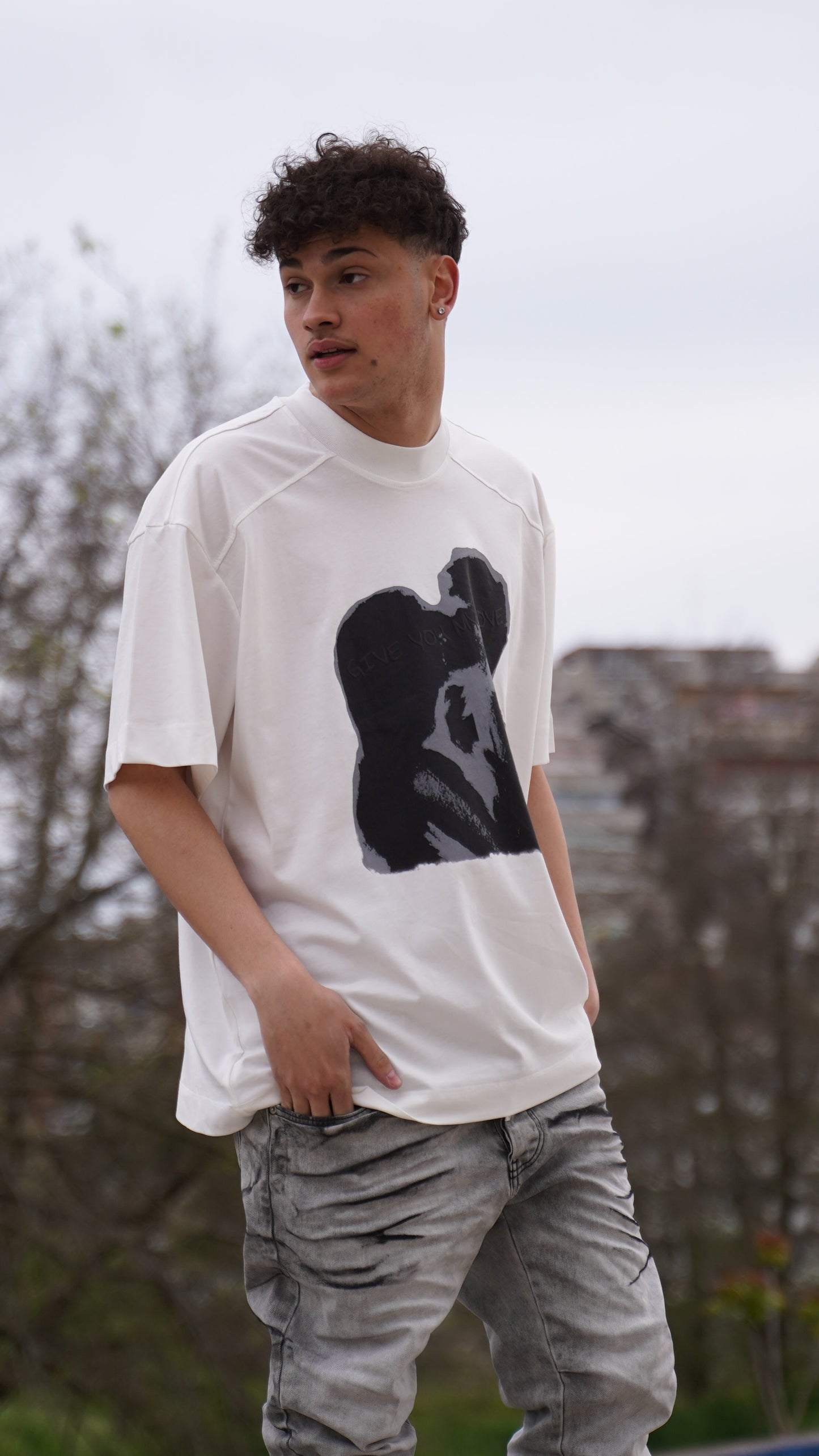 Tee DNC X GIVE LOVE W