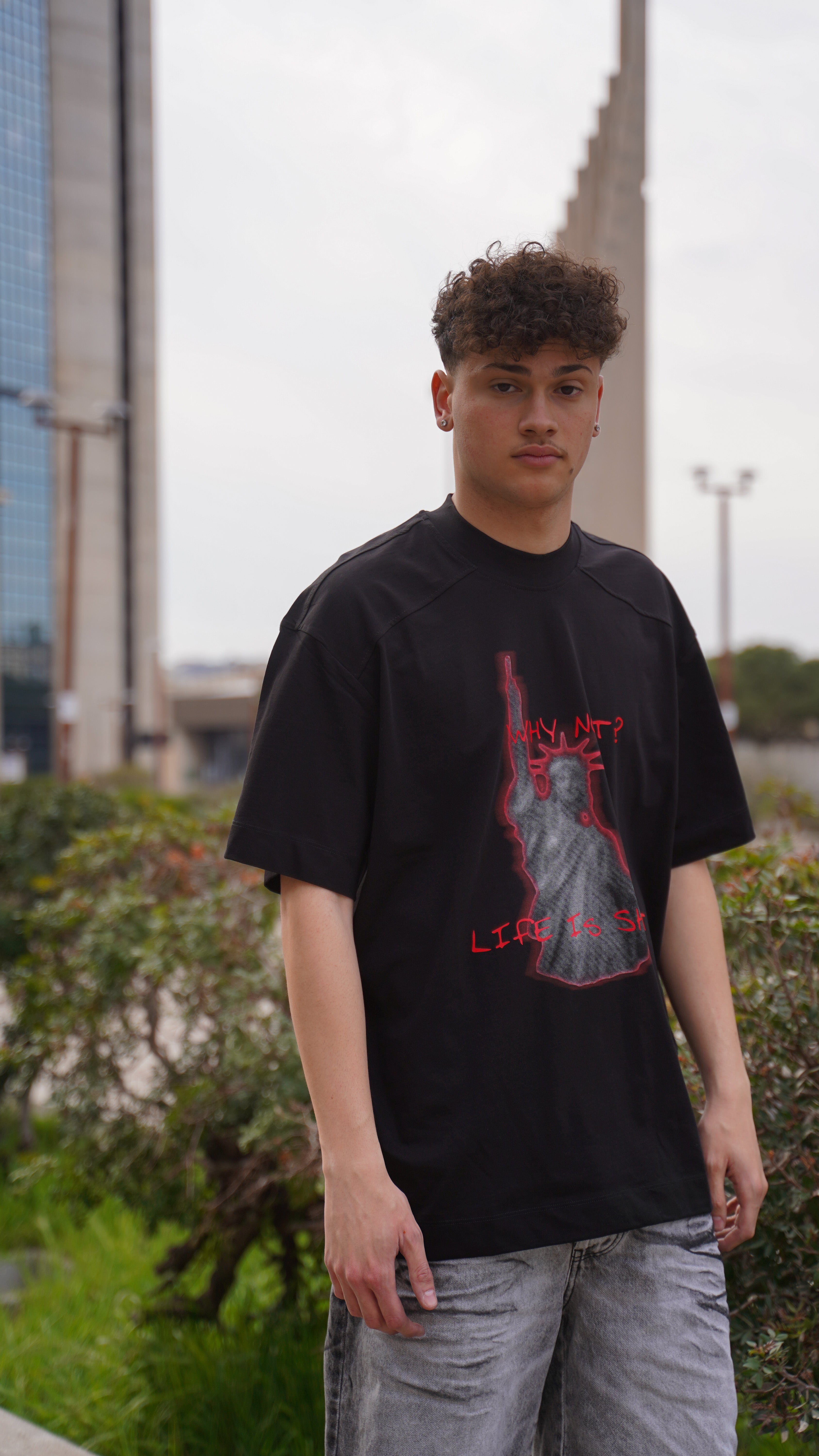 Tee DNC X GIVE STATUE B